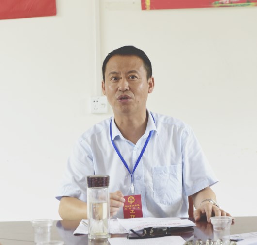 钟华岗.JPG