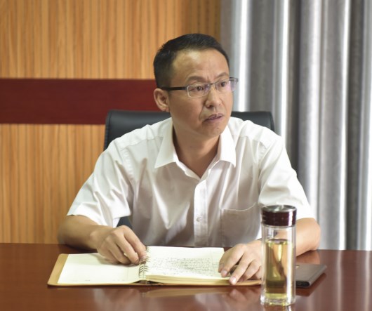 院党组书记、院长钟华岗.JPG