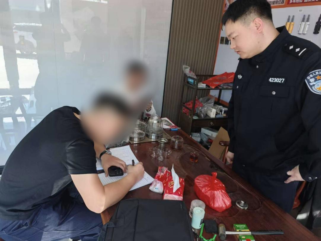 再次千里奔袭，跨域联动执结一起涉企案件.docx